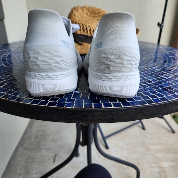 White new balance running sneakers - Picture 8 of 8